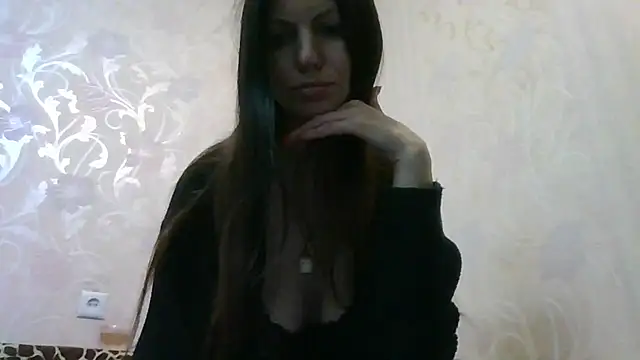 Snapshot of AliseWats chatting on 10.21.25 AliseWats online show from 10.21.25