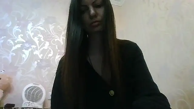 Snapshot of AliseWats chatting on 10.30.25 AliseWats online show from 10.30.25