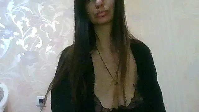 Snapshot of AliseWats chatting on 11.15.25 AliseWats online show from 11.15.25