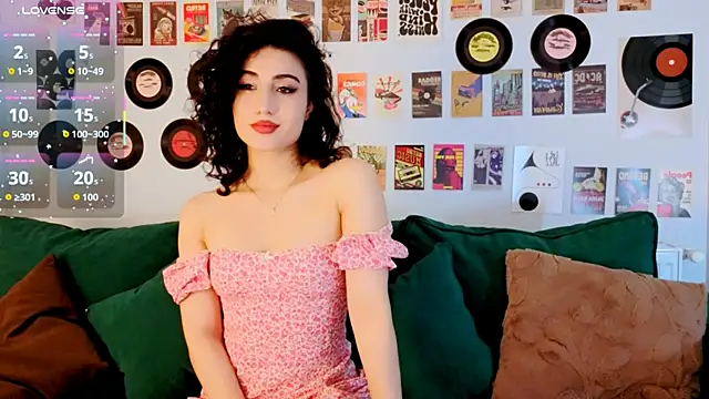 Maya Rogerss online show from 04.14.26