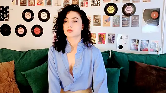 Maya Rogerss online show from 07.12.26