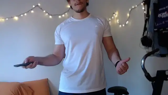 Snapshot of chicoinhibido chatting on 12.15.25 chicoinhibido online show from 12.15.25