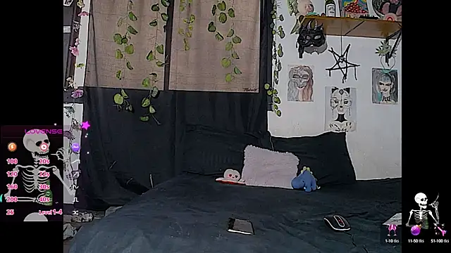 Snapshot of 420mussa chatting on 10.21.25 420mussa online show from 10.21.25