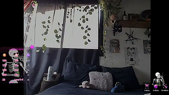 Snapshot of 420mussa chatting on 11.10.25 420mussa online show from 11.10.25