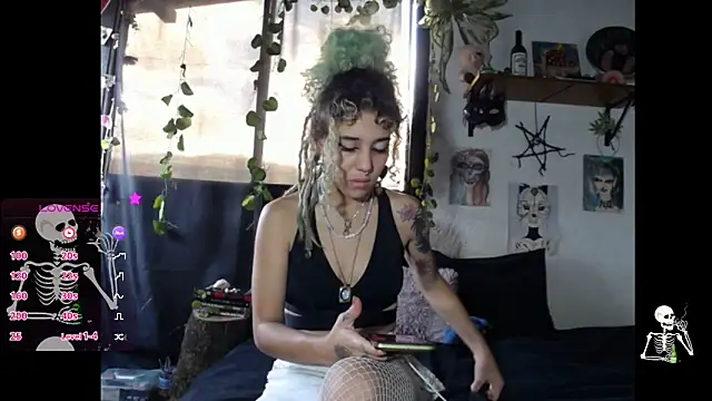 Snapshot of 420mussa chatting on 11.12.25 420mussa online show from 11.12.25