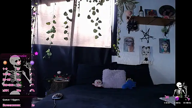 Snapshot of 420mussa chatting on 11.16.25 420mussa online show from 11.16.25