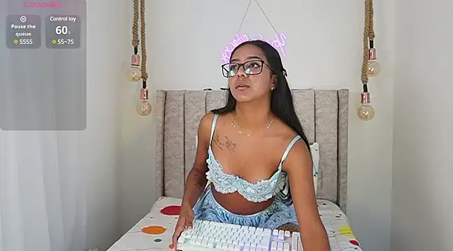 Snapshot of sofi_grisaless chatting on 03.20.25 sofi grisaless online show from 03.20.25