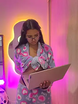 Snapshot of sofi_grisaless chatting on 10.30.25 sofi grisaless online show from 10.30.25