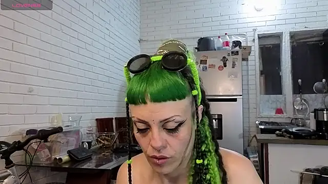 freyaa sorcerees online show from 10.10.25