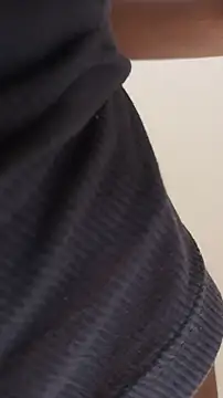 Snapshot of naughtyreva chatting on 10.28.25 naughtyreva online show from 10.28.25