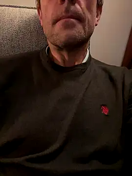 Snapshot of Simon_76 chatting on 11.13.25 Simon 76 online show from 11.13.25