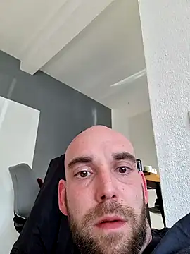 Snapshot of Smokeym123 chatting on 03.07.25 Smokeym123 online show from 03.07.25