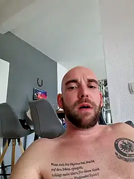 Snapshot of Smokeym123 chatting on 03.10.25 Smokeym123 online show from 03.10.25