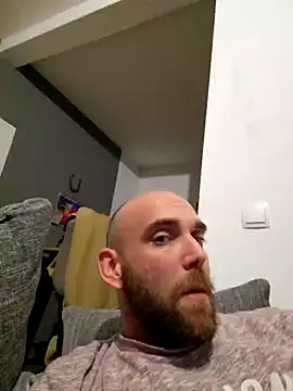 Snapshot of Smokeym123 chatting on 03.19.25 Smokeym123 online show from 03.19.25