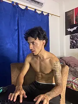 Snapshot of Zayn_kane chatting on 11.11.25 Zayn kane online show from 11.11.25