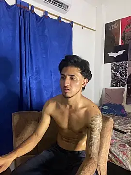 Snapshot of Zayn_kane chatting on 11.28.25 Zayn kane online show from 11.28.25