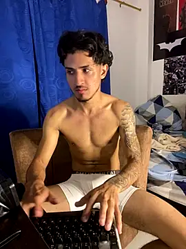 Snapshot of Zayn_kane chatting on 12.02.25 Zayn kane online show from 12.02.25