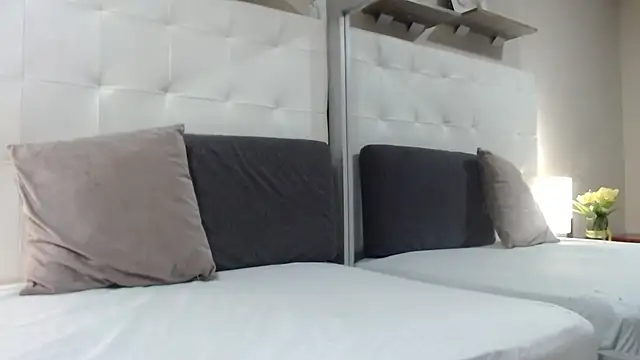 willow smitt online show from 10.10.25