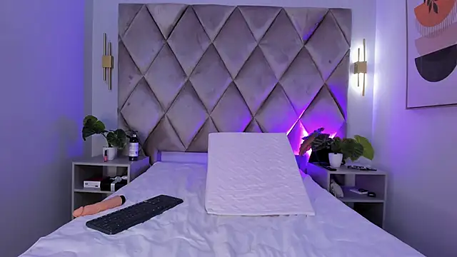 Snapshot of lucianasmith_ chatting on 03.10.25 lucianasmith online show from 03.10.25