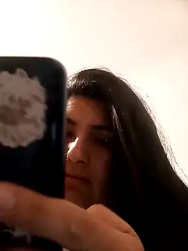 Seet Hanna online show from 04.05.26