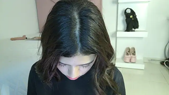 Snapshot of eva_sin18 chatting on 05.18.26 eva sin18 online show from 05.18.26