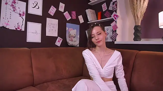 Snapshot of EditaBails chatting on 03.20.25 EditaBails online show from 03.20.25