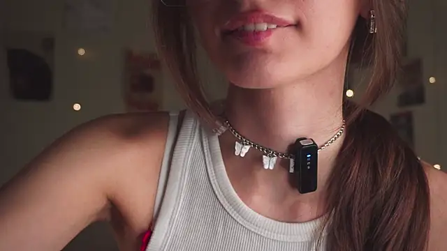 Snapshot of EditaBails chatting on 10.15.25 EditaBails online show from 10.15.25