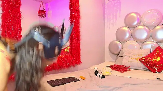 Lia Valmont online show from 02.03.26