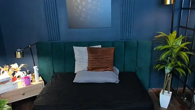 roxy hell online show from 12.18.25