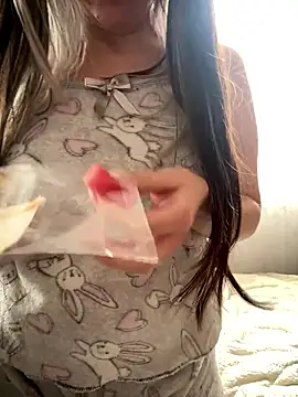 VictoriaGerard Pink online show from 01.13.26