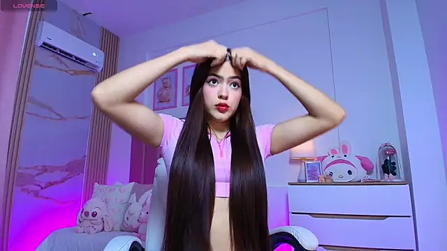 Snapshot of miasweet_16 chatting on 10.03.25 miasweet 16 online show from 10.03.25