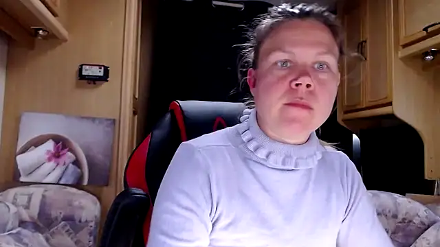 CallMeMaria online show from 01.11.25