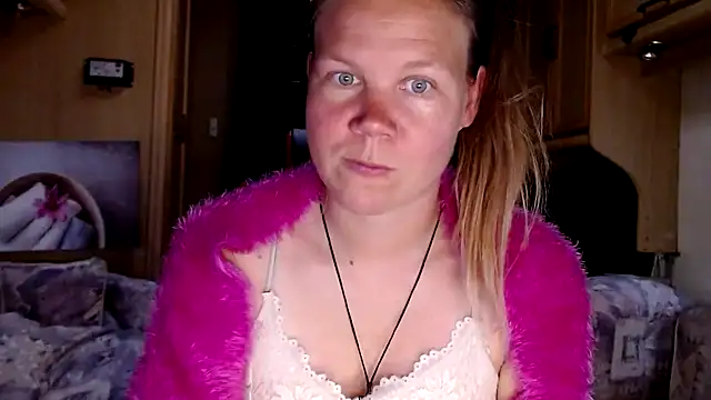 CallMeMaria online show from 01.20.25