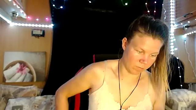 CallMeMaria online show from 01.27.25