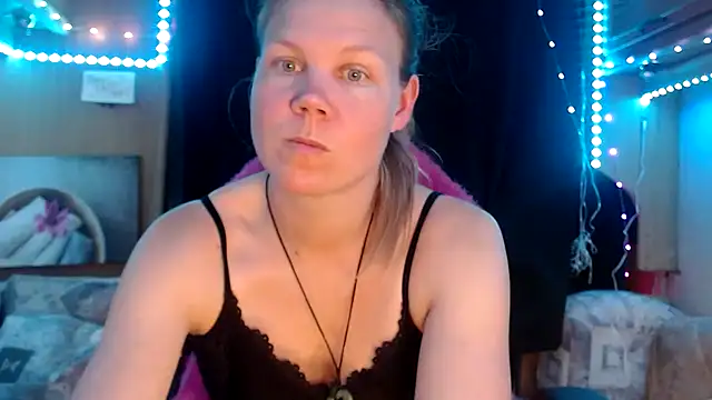 CallMeMaria online show from 02.21.25