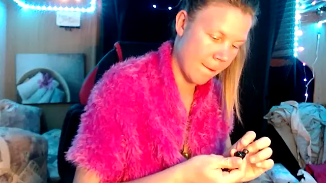 CallMeMaria online show from 03.14.25