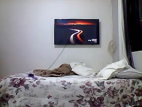 Snapshot of nandocost4 chatting on 10.08.25 nandocost4 online show from 10.08.25