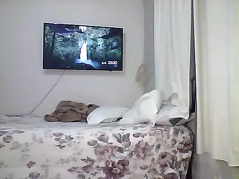 Snapshot of nandocost4 chatting on 10.09.25 nandocost4 online show from 10.09.25