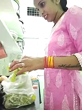 Hotty-Nidhi online show from 03.10.25