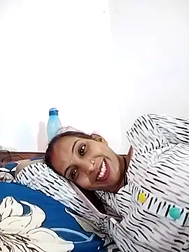 Hotty-Nidhi online show from 03.18.25