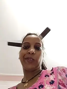 Hotty-Nidhi online show from 09.19.25