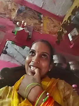 Hotty-Nidhi online show from 10.07.25