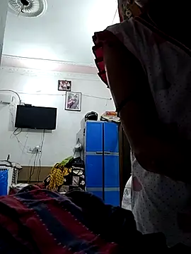 Snapshot of Hotty-Nidhi chatting on 03.13.26 Hotty-Nidhi online show from 03.13.26
