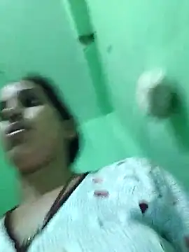 Snapshot of Hotty-Nidhi chatting on 03.25.26 Hotty-Nidhi online show from 03.25.26