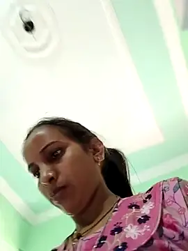 Snapshot of Hotty-Nidhi chatting on 04.02.26 Hotty-Nidhi online show from 04.02.26
