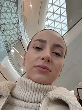 AlexisWhit online show from 11.07.25