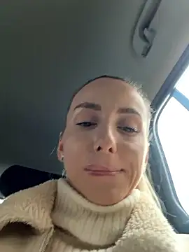 AlexisWhit online show from 12.05.25