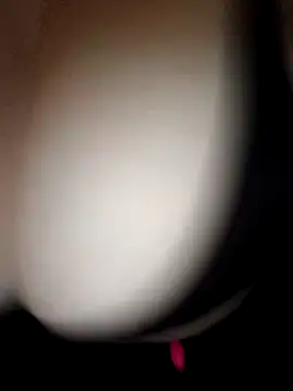 Snapshot of luciferelili chatting on 11.10.25 luciferelili online show from 11.10.25