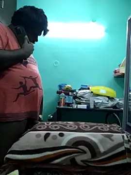 Snapshot of Idontmind367 chatting on 10.28.25 Idontmind367 online show from 10.28.25