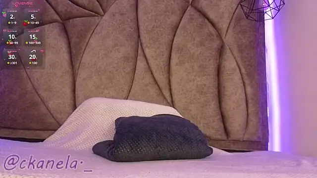 Snapshot of Kanela_miller_ chatting on 11.23.25 Kanela miller online show from 11.23.25